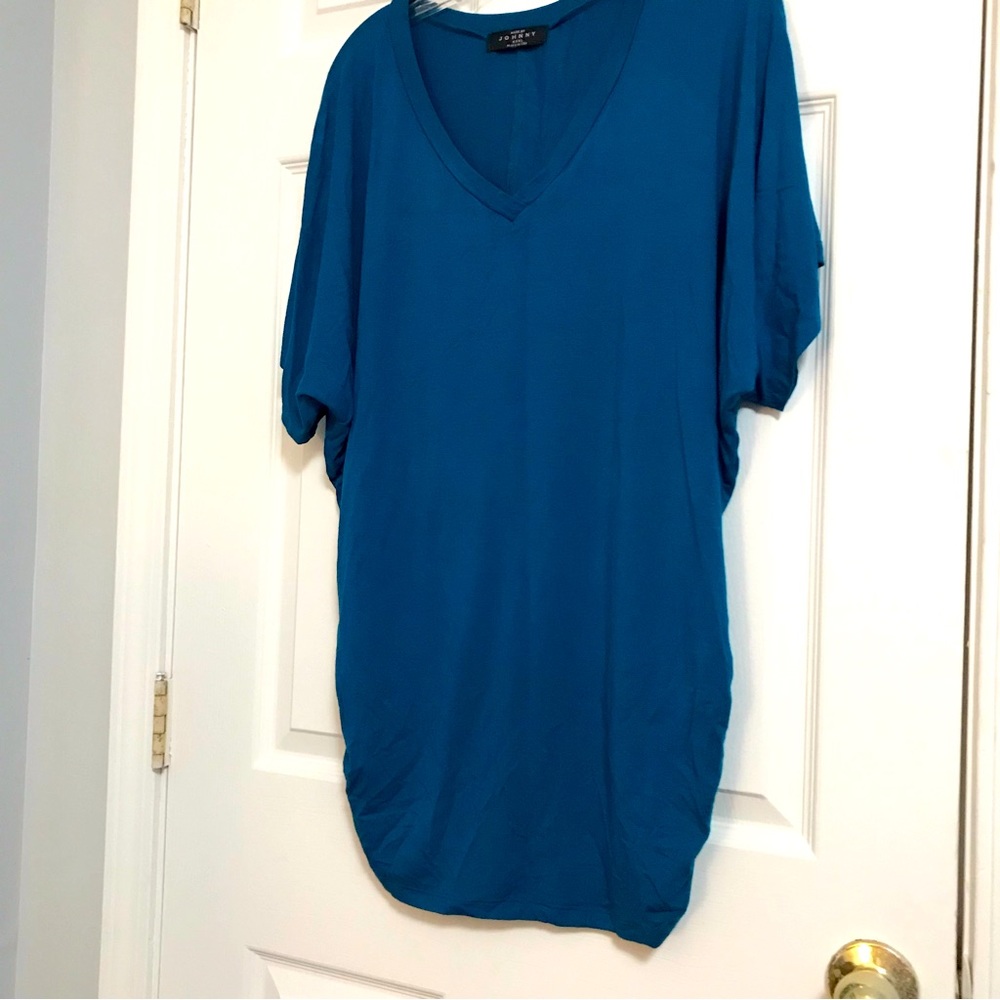 V-neck Tee